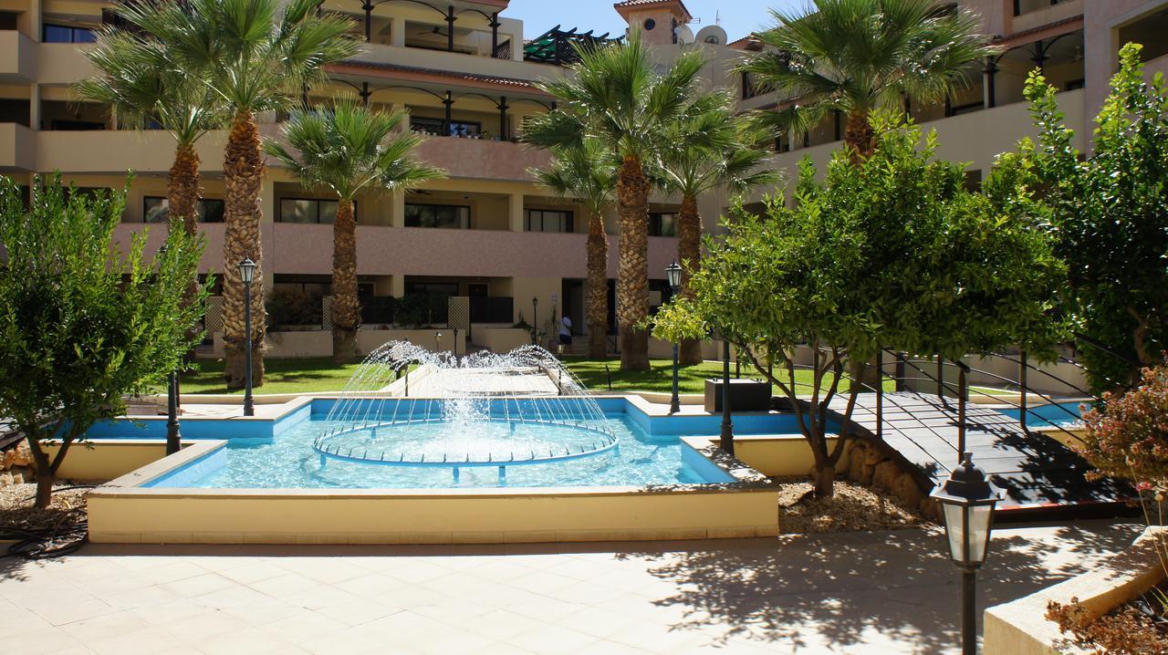 Townhouse Queens Gardens Paphos Room photo